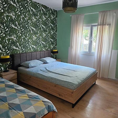 Apartmani Ljuba Rogoznica  Exterior photo