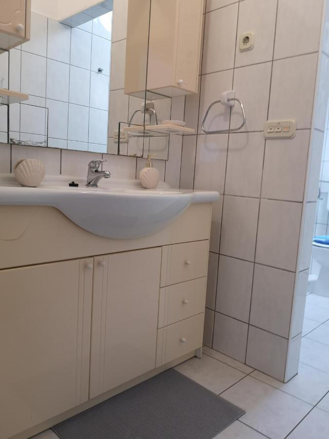 Apartmani Ljuba Rogoznica  Exterior photo